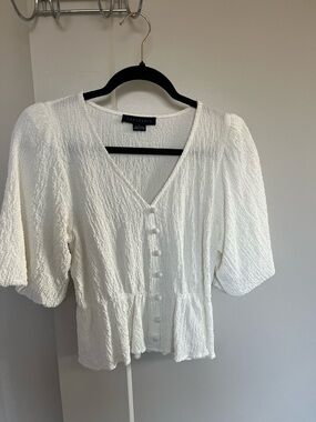 Sanctuary White Crinkle Button-Front V-Neck Blouse